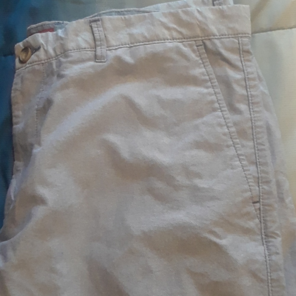 Shorts - Picture 4 of 4